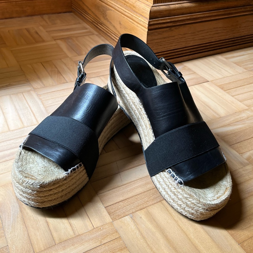 Balenciaga Flat Leather Raffia Platform Sandals - Picture 11 of 11